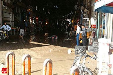 بارش باران به همراه تگرگ باعث آب گرفتگی معابر شهر شد