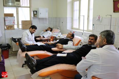 آتش نشانان میانه با اهدای خون یاد همکارشان را گرامی داشتند