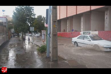 بارش باران سیل آسا و آبگرفتگی معابر در میانه