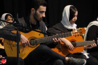 پنجمین کنسرت هنرجویی، هنرجویان آموزشگاه موسیقی سارنگ میانه/ گزارش تصویری