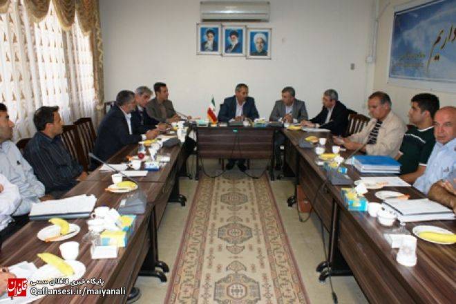 فرماندار میانه: امور مالیاتی باید از سخت گیری در مورد تولیدکنندگان و فعالین اقتصادی خوداری کند