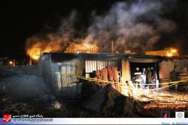 آتش سوزی گسترده در کارخانه موزاییک سازی مهار شد / نشت گاز علت آتش سوزی