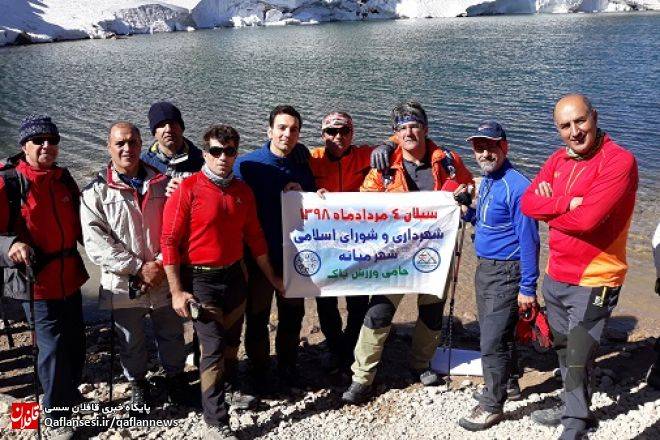 صعود گروهی از کوهنوردان به قله سبلان با حمایت شهرداری و شورای اسلامی شهر میانه