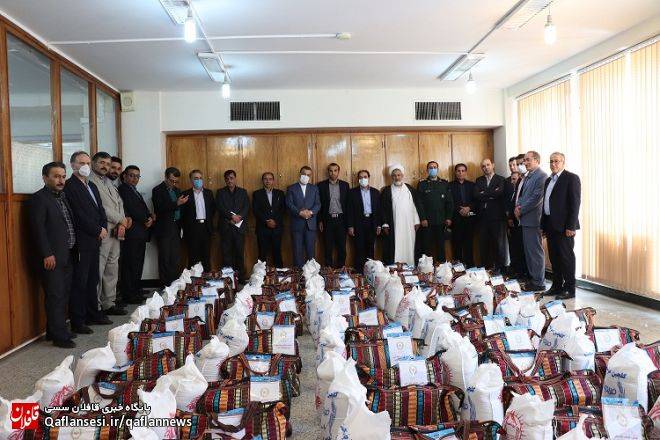 توزیع 70 بسته معیشتی از سوی کارکنان بانک ملی در قالب رزمایش مومنانه بین نیازمندان