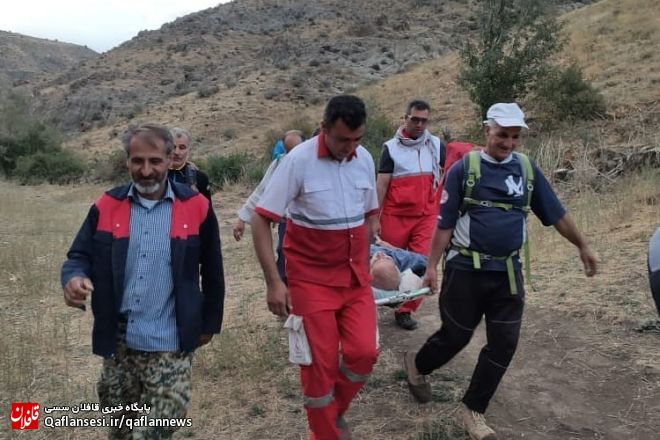 نجات کوهنورد گرفتار در آبشار بلوکان توسط نجاتگران جمعیت هلال احمر میانه