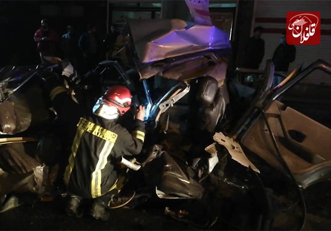 یک فوتی بر اثر برخورد پژو 405 با تیر برق و خودروی پارک شده