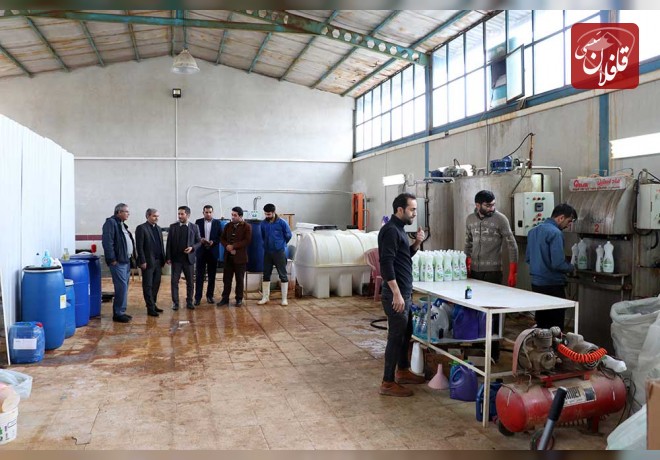 فرماندار ویژه میانه از طرح های اشتغال زایی بنیاد برکت بازدید کرد