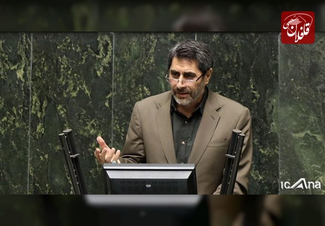 برخی از ائمه جمعه به جای تقوای الهی درس عبور از خط قرمزهای حرمت انسان‌ها را می‌دهند