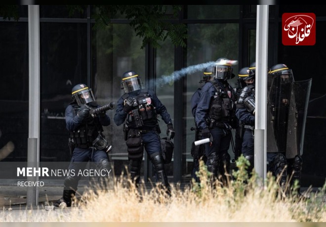 درگیری پلیس با مردم در فرانسه